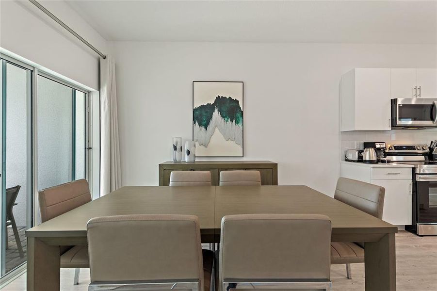 Furnished interior view inside a new home in , Davenport (Image 33).