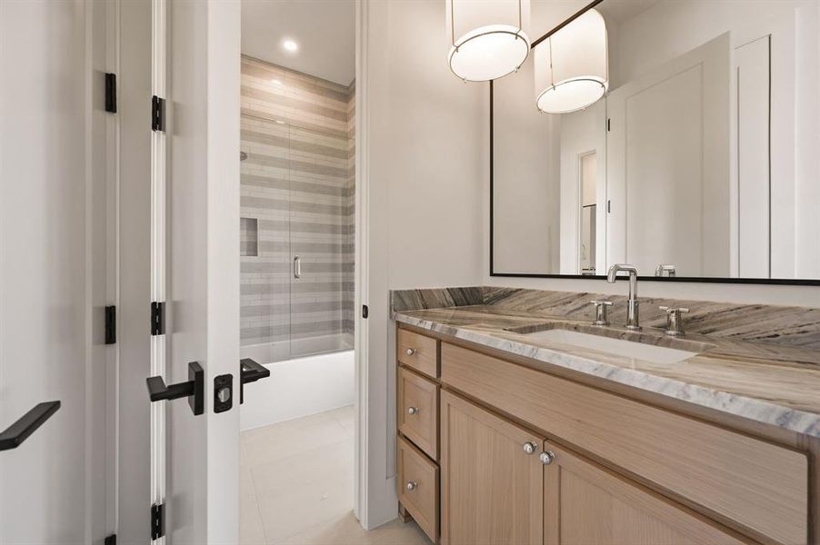 Furnished interior view inside a new home in Fleming Pointe, Fort Worth (Image 7). Furnished interior view inside a new home in Fleming Pointe, Fort Worth (Image 7).