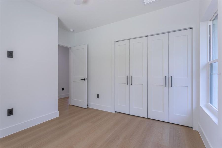 Spacious, unfurnished interior of a new home in , St. Petersburg (Image 24).