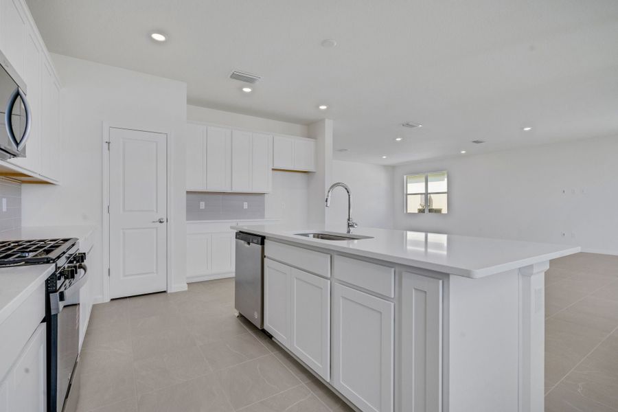 10693 NW SUNCREST LOOP, Port St. Lucie, FL.  - Slide 17