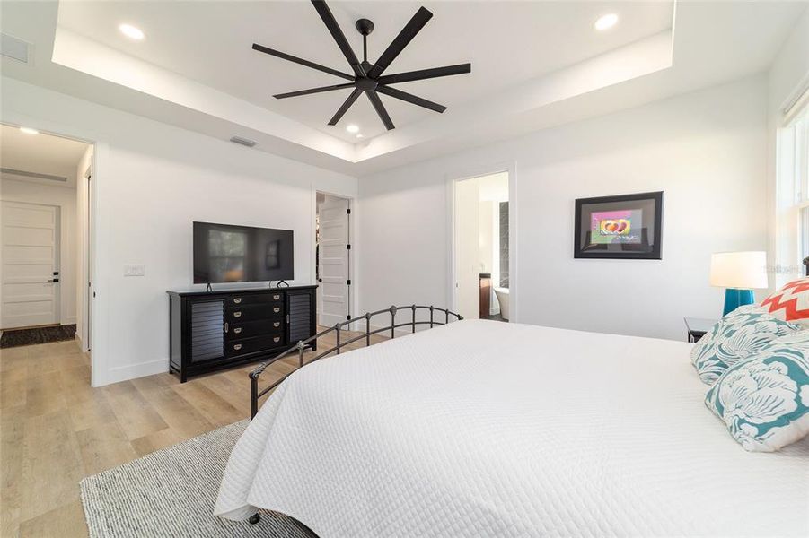 Furnished interior view inside a new home in , Belleview (Image 51).