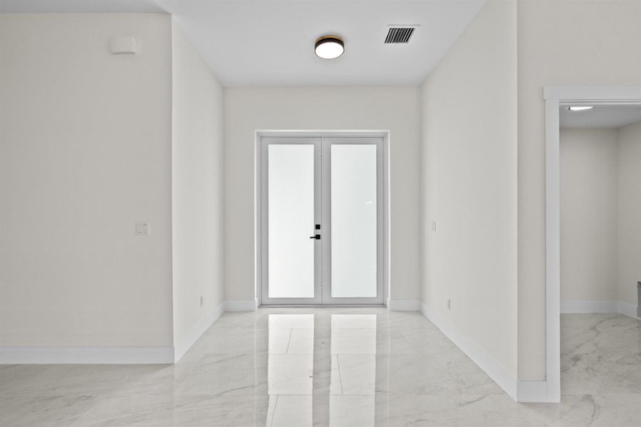 Spacious, unfurnished interior of a new home in , Fort Pierce (Image 43). Spacious, unfurnished interior of a new home in , Fort Pierce (Image 43).