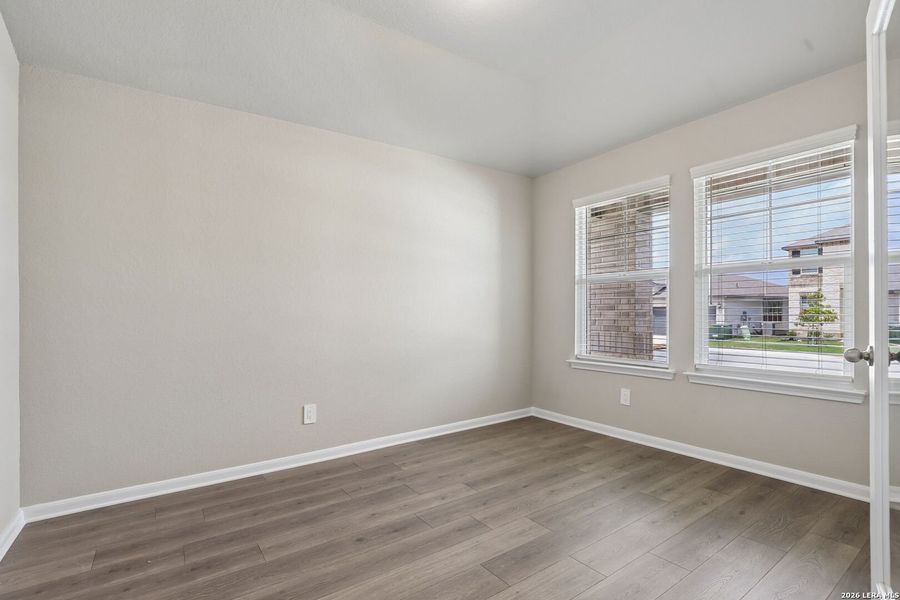 Spacious, unfurnished interior of a new home in Thomas Pond, San Antonio (Image 27). Spacious, unfurnished interior of a new home in Thomas Pond, San Antonio (Image 27).