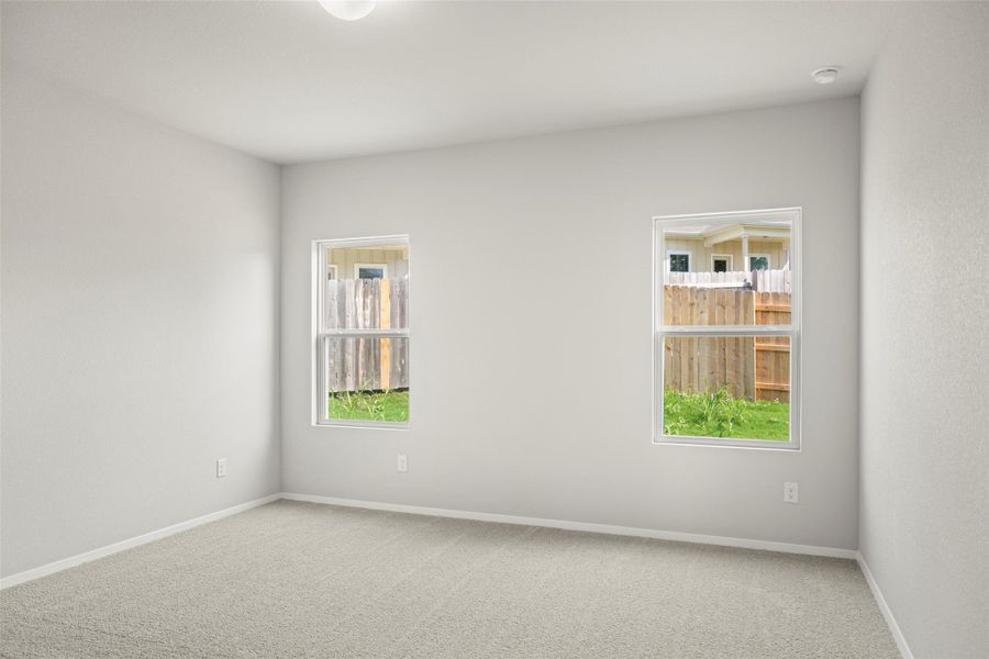 Spacious, unfurnished interior of a new home in Cloverleaf, Austin (Image 13).