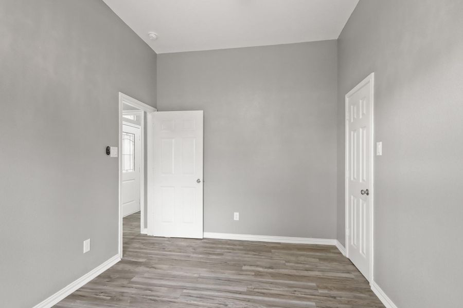 Spacious, unfurnished interior of a new home in , Houston (Image 25).