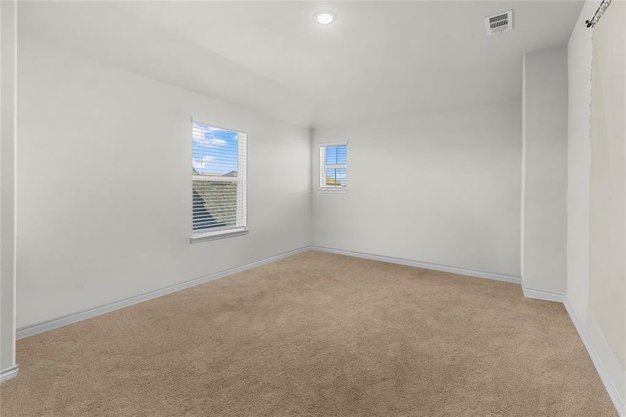 Spacious, unfurnished interior of a new home in , Everman (Image 18).