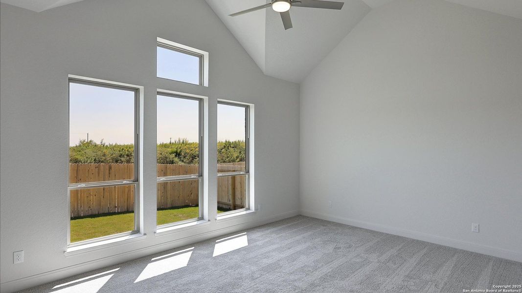 Spacious, unfurnished interior of a new home in Kallison Ranch 60', San Antonio (Image 20).