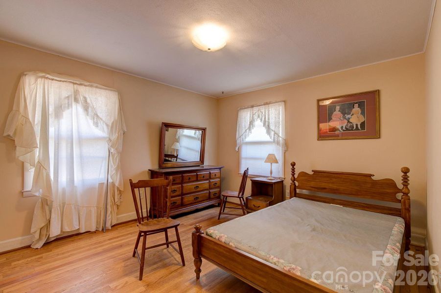 Furnished interior view inside a new home in , Pageland (Image 25).