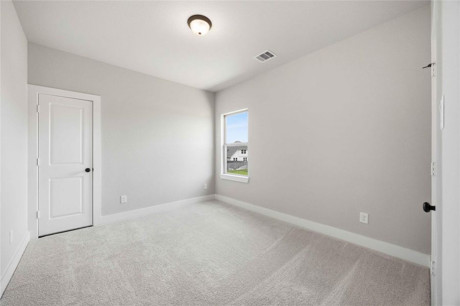 Spacious, unfurnished interior of a new home in Sunterra 50s, Katy (Image 22). Spacious, unfurnished interior of a new home in Sunterra 50s, Katy (Image 22).