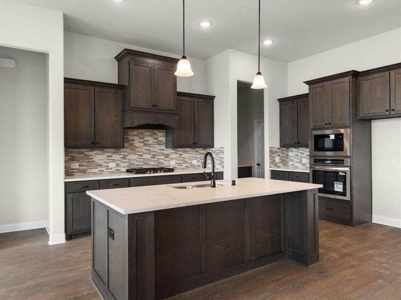 Furnished interior view inside a new home in , Waxahachie (Image 11).