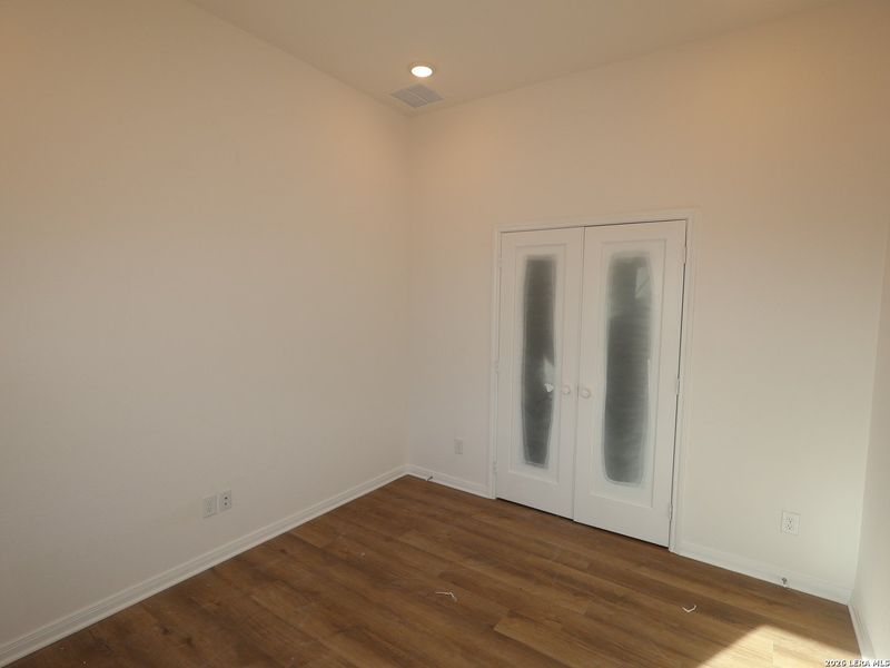 Spacious, unfurnished interior of a new home in Chaparral Ranch, Floresville (Image 21).