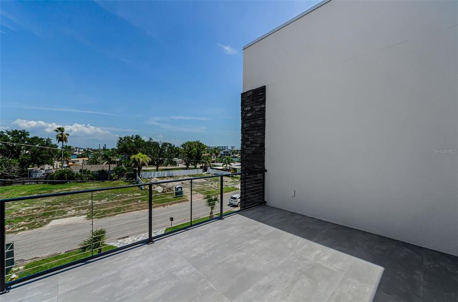 Exterior details and patio area of a home in , Treasure Island (Image 39).