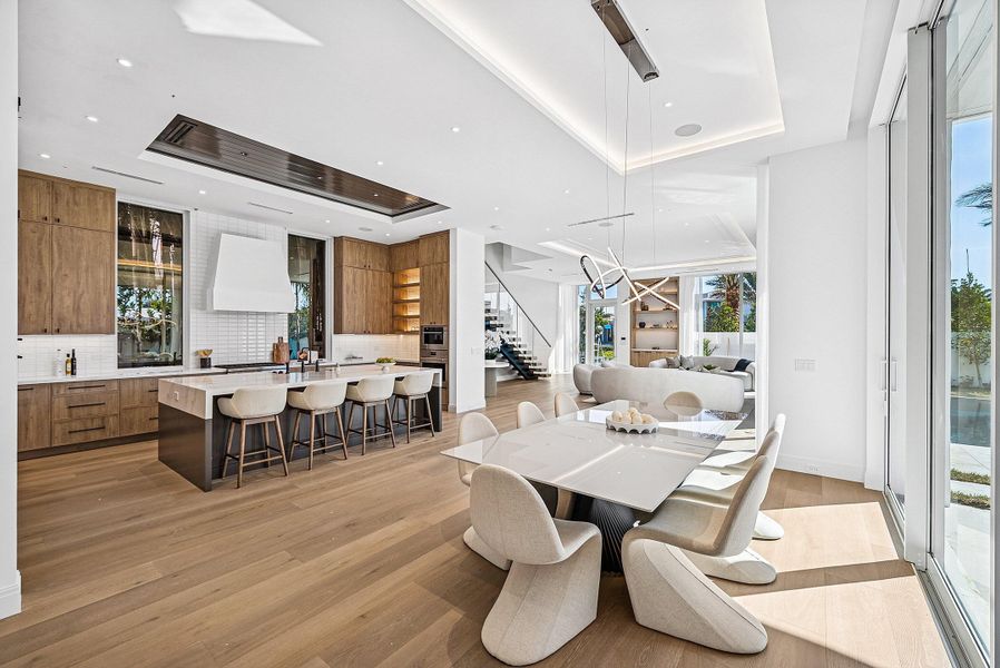 Kitchen & Dining room