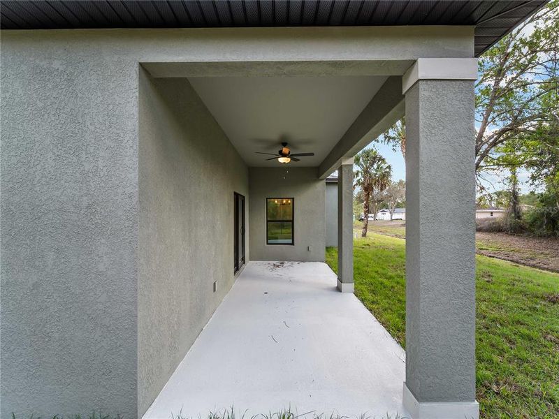 Exterior details and patio area of a home in , North Port (Image 4).
