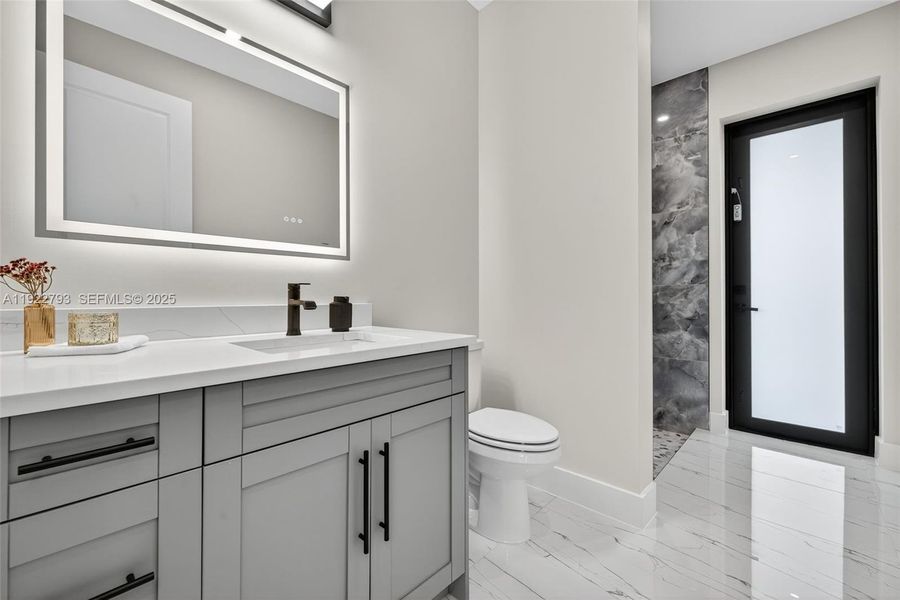 Furnished interior view inside a new home in , Cape Coral (Image 33).