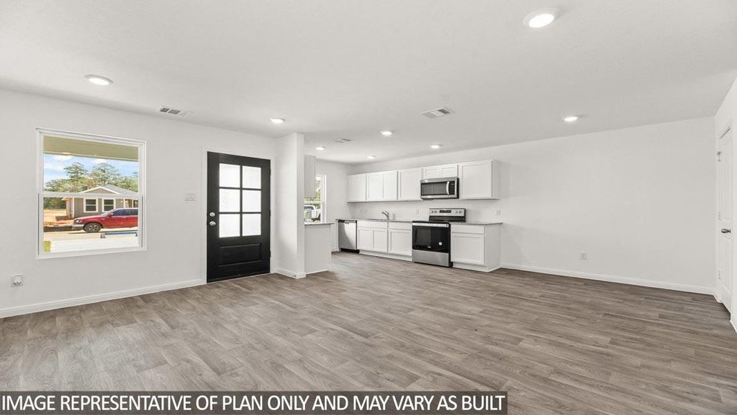 Spacious, unfurnished interior of a new home in Baron Village, Conroe (Image 8). Spacious, unfurnished interior of a new home in Baron Village, Conroe (Image 8).