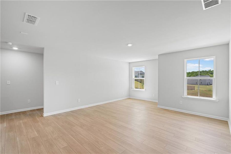 Spacious, unfurnished interior of a new home in Avery Ridge, Gainesville (Image 34).
