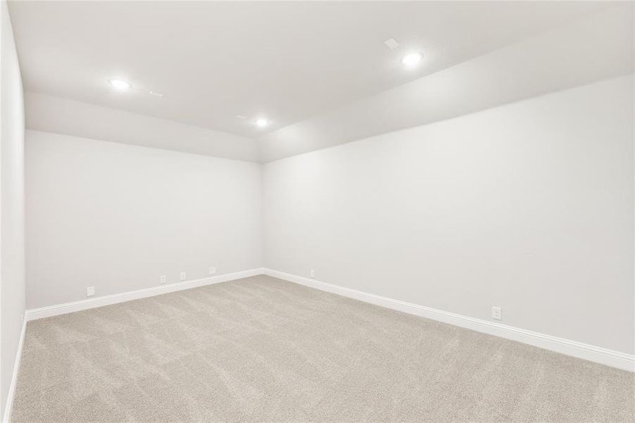 Spacious, unfurnished interior of a new home in Somerset Classic 70s & 80s, Mansfield (Image 29).