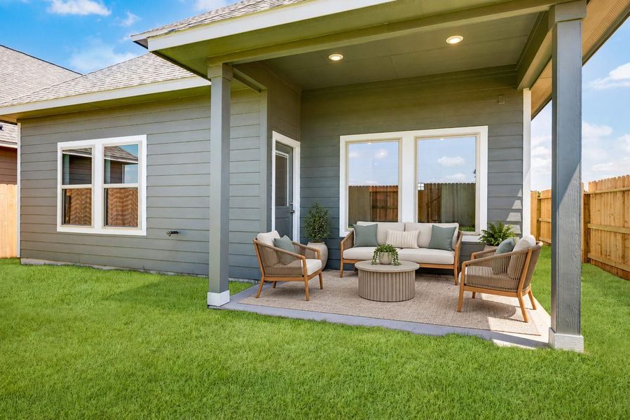 Exterior details and patio area of a home in , Waller (Image 4).