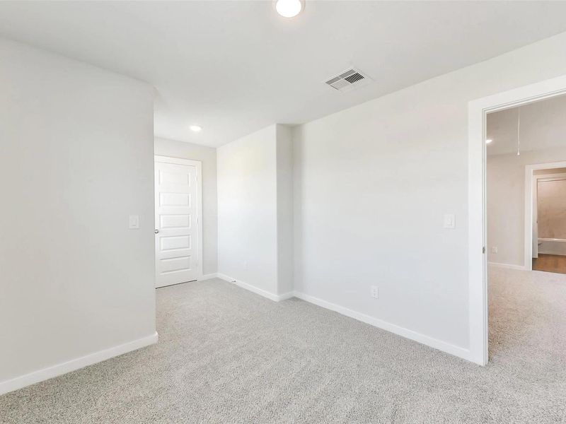 Spacious, unfurnished interior of a new home in Windmill Estates, Magnolia (Image 45).