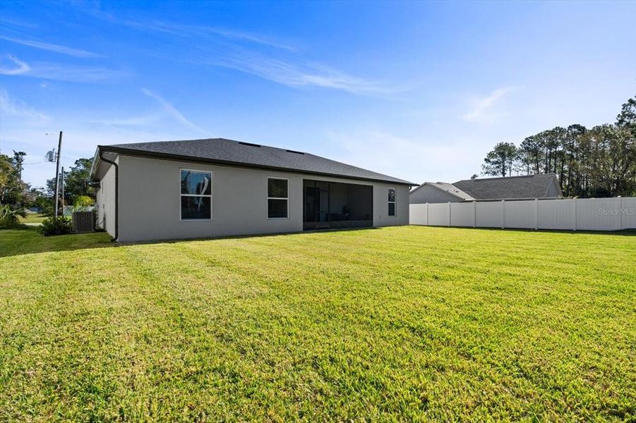 Exterior details and patio area of a home in , Palm Coast (Image 3).