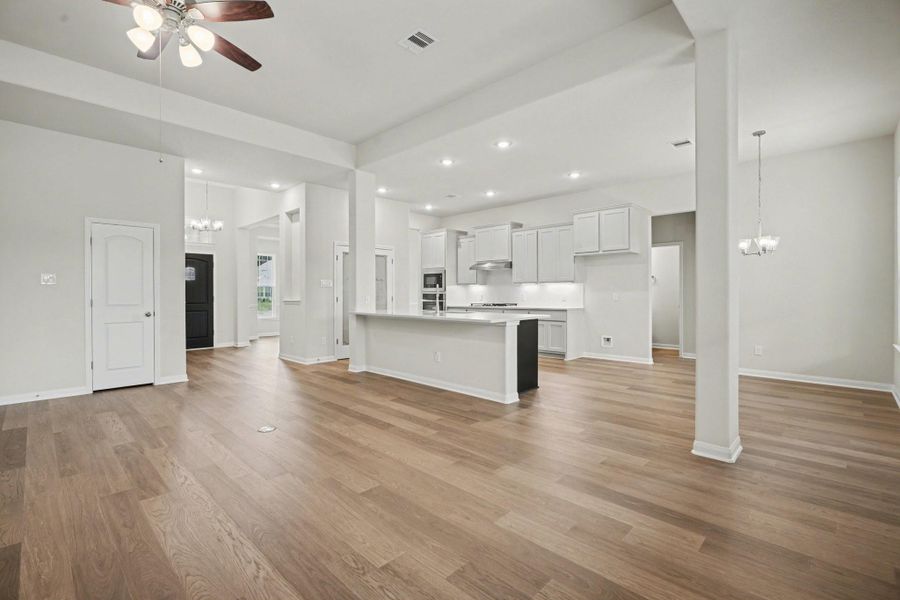 Spacious, unfurnished interior of a new home in Encino Estates, Dayton (Image 14).