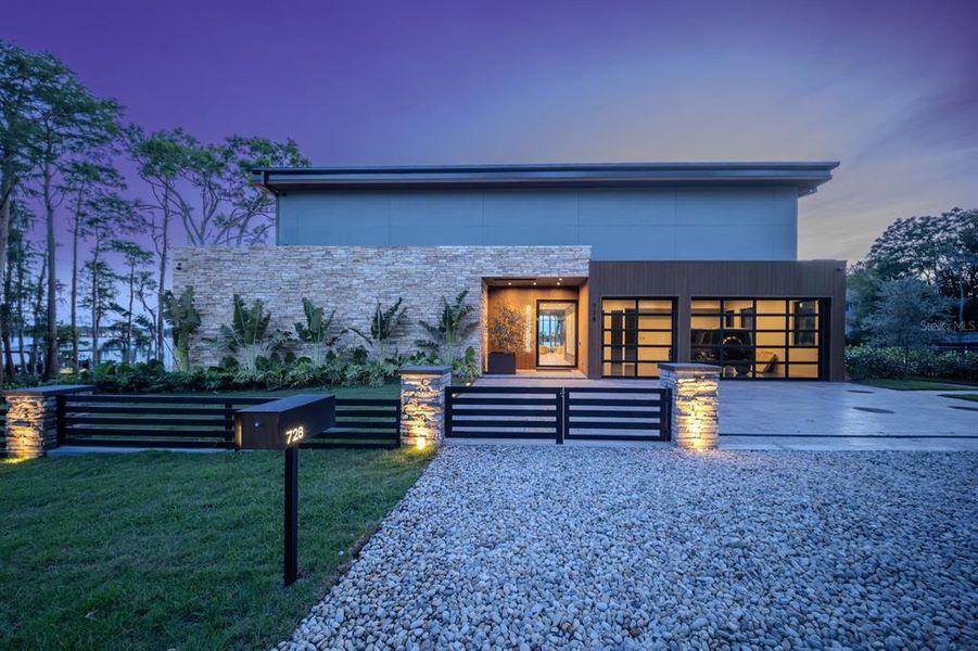 Image 90 of a home in .