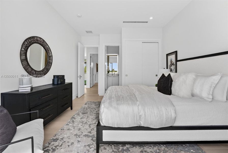 Furnished interior view inside a new home in , Fort Lauderdale (Image 13).