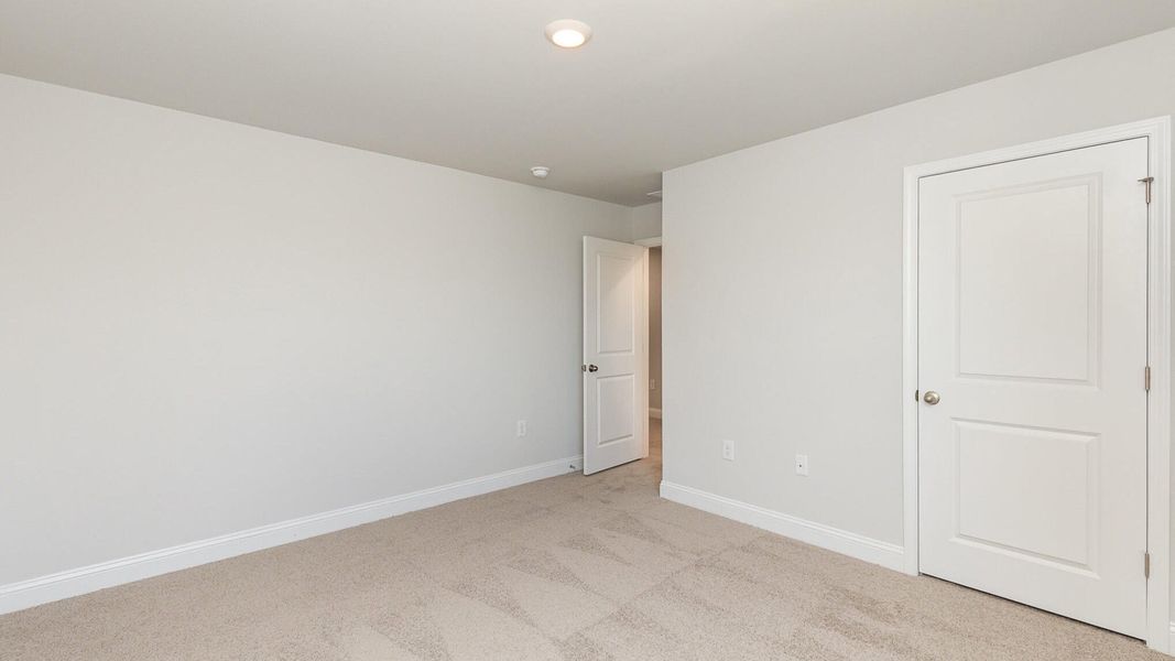 Spacious, unfurnished interior of a new home in The Ranch, Holly Hill (Image 10).