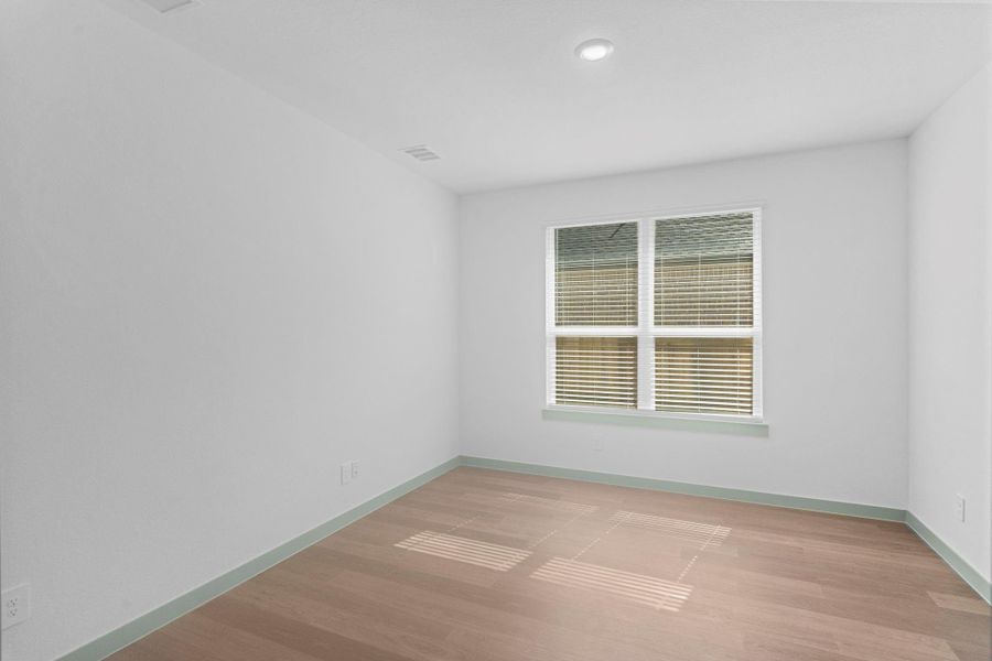 Spacious, unfurnished interior of a new home in Alexander, Pearland (Image 12). Spacious, unfurnished interior of a new home in Alexander, Pearland (Image 12).