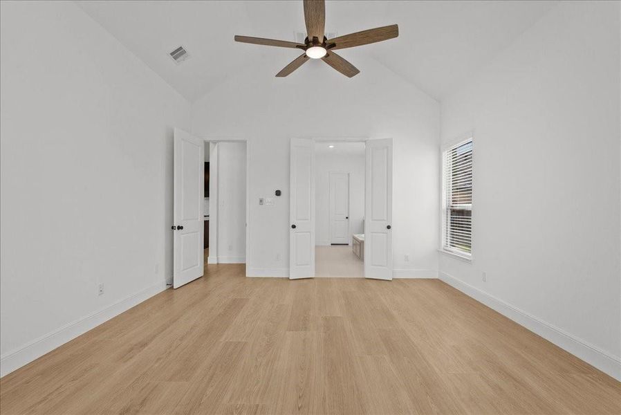 Primary Suite with ensuite bath.