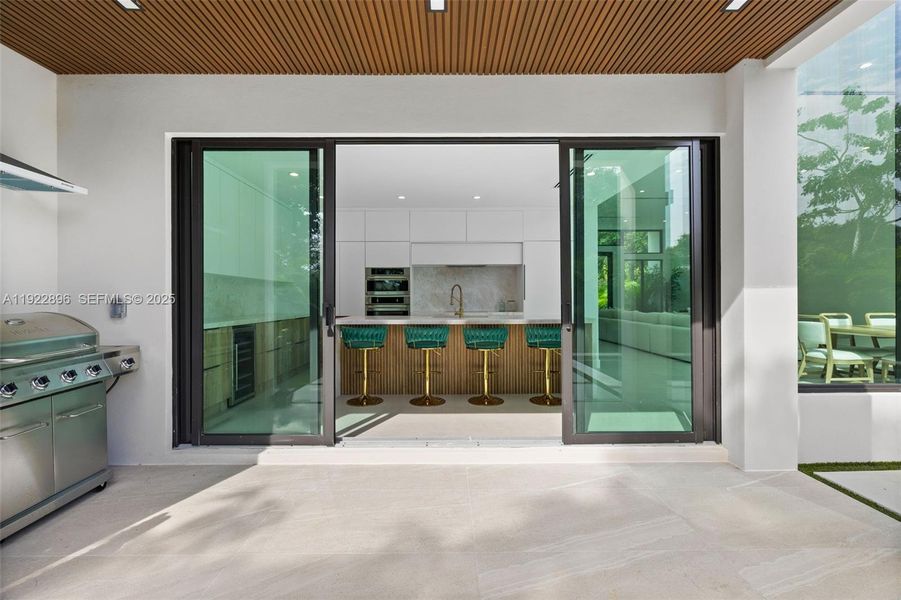 Exterior details and patio area of a home in , Miami (Image 36).