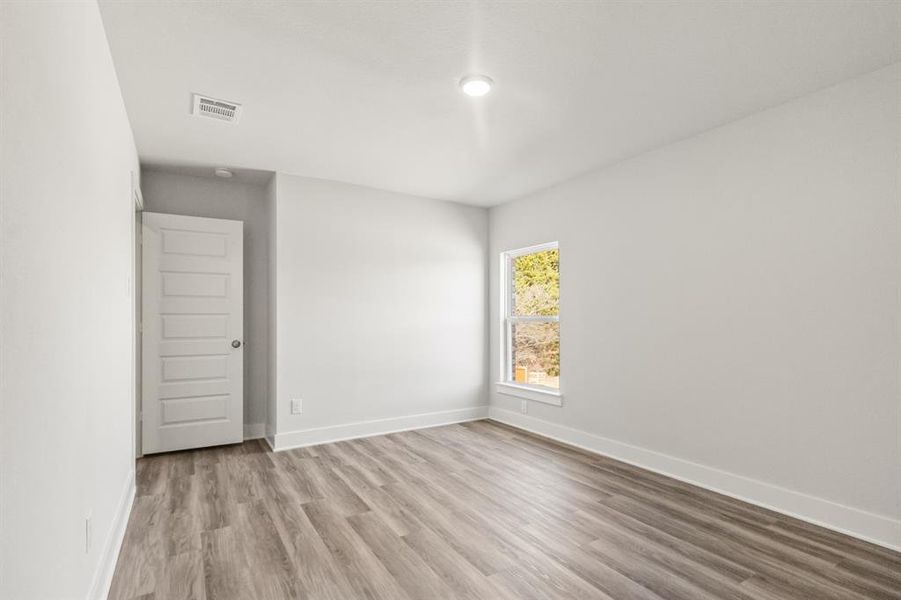Spacious, unfurnished interior of a new home in , Garland (Image 35).