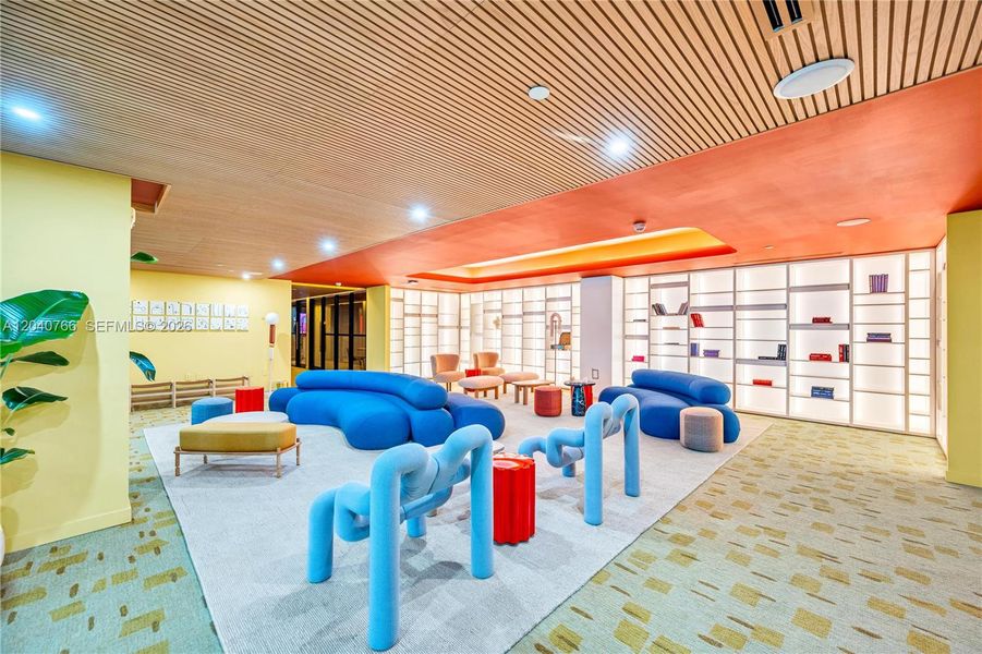 Community amenities in , Miami (Image 37).