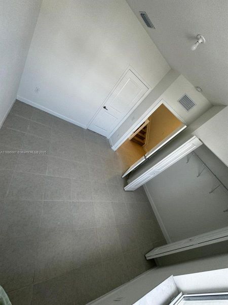 Image 28 of a home in .