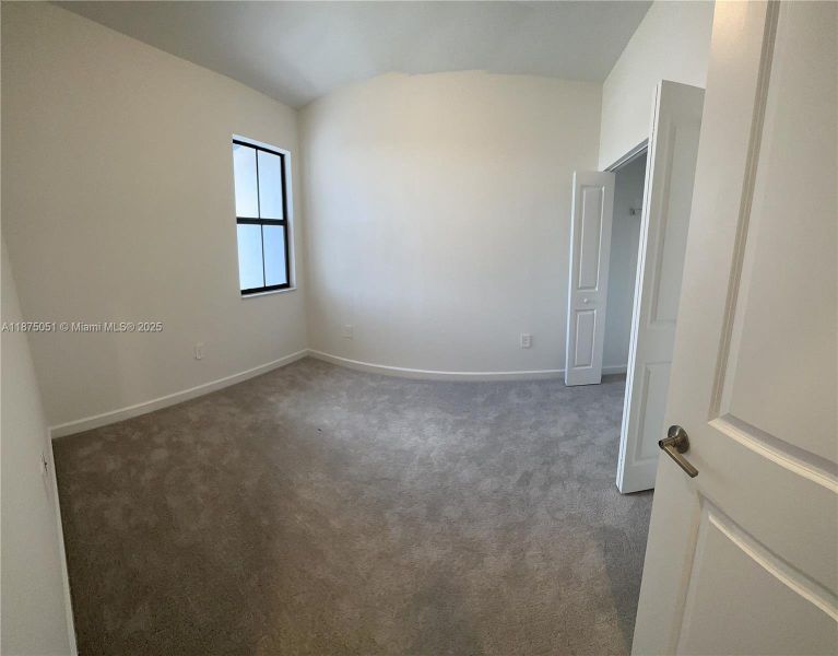 Spacious, unfurnished interior of a new home in , Homestead (Image 14).