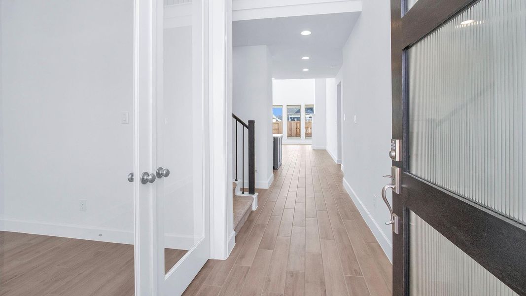 Spacious, unfurnished interior of a new home in Escondido, Magnolia (Image 14).