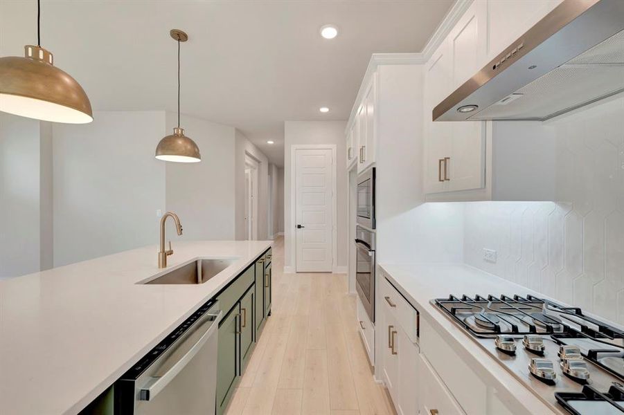 Furnished interior view inside a new home in Mantua Point Classics, Van Alstyne (Image 7). Furnished interior view inside a new home in Mantua Point Classics, Van Alstyne (Image 7).