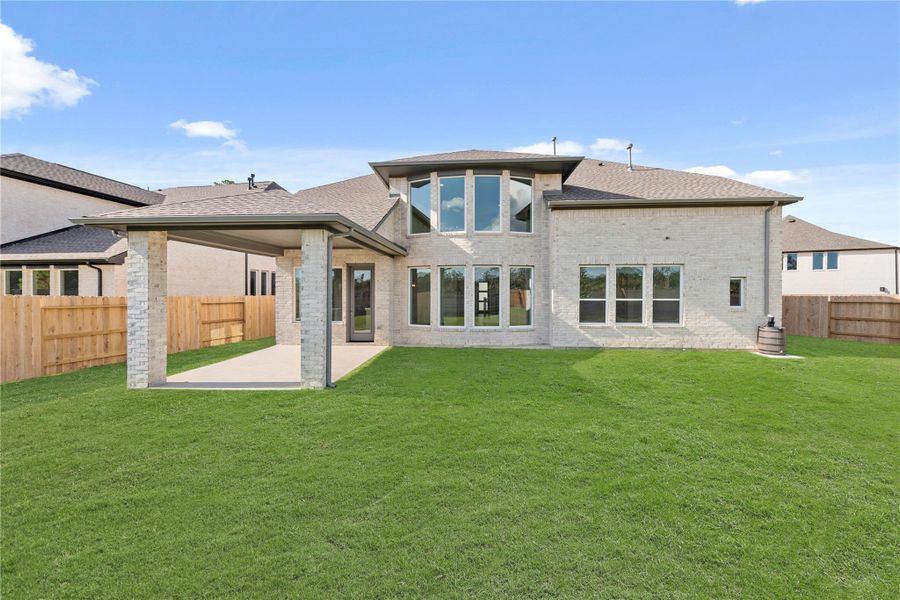 *Grass has been digitally enhanced.