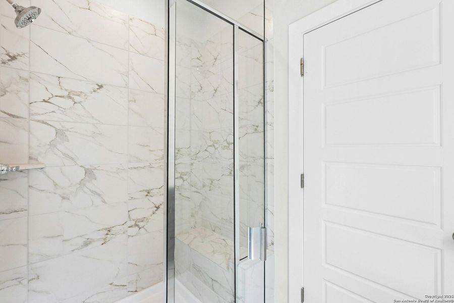 Image 32 of a home in Willowbrook.