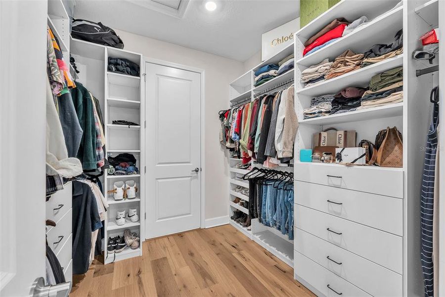 Furnished interior view inside a new home in , Wesley Chapel (Image 30).