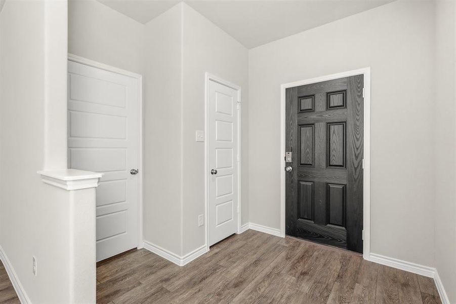 Spacious, unfurnished interior of a new home in Deer Creek, Crowley (Image 22).