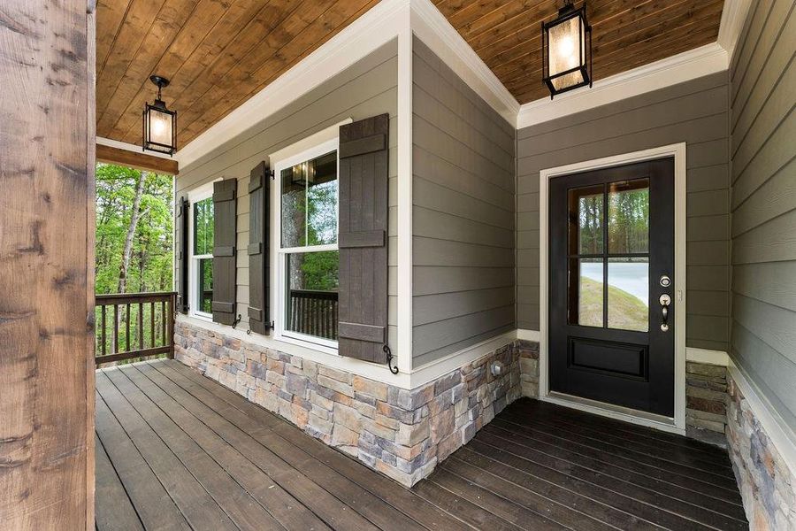 Exterior details and patio area of a home in , Waleska (Image 3).