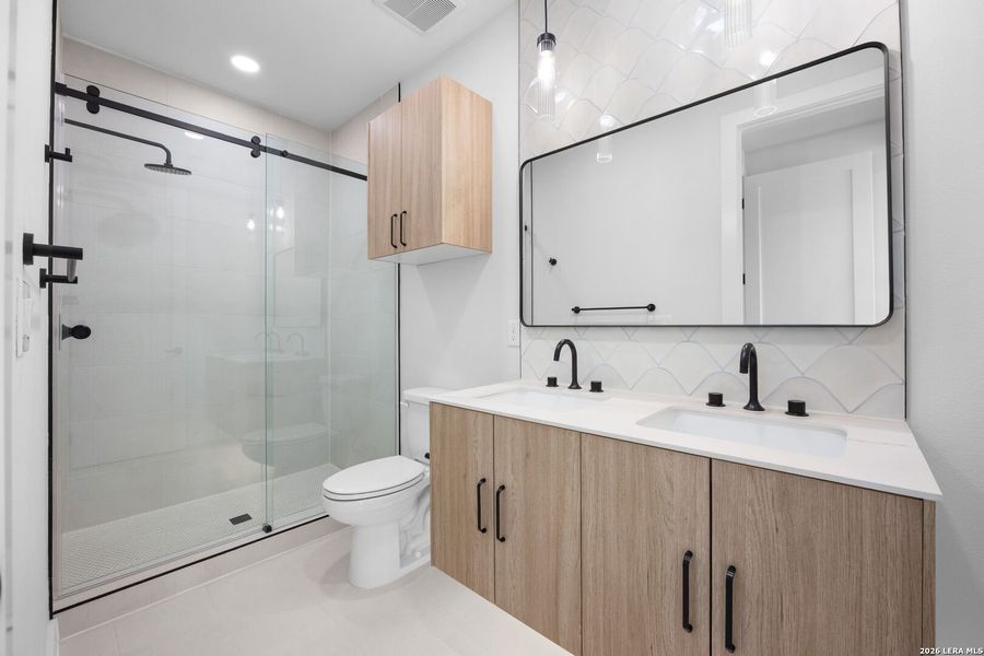 Furnished interior view inside a new home in , New Braunfels (Image 5).