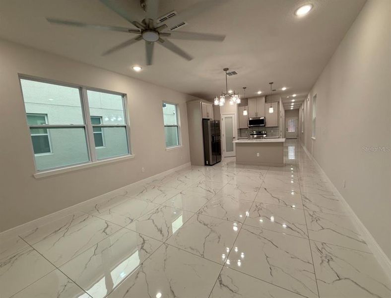 Spacious, unfurnished interior of a new home in , Kissimmee (Image 18).
