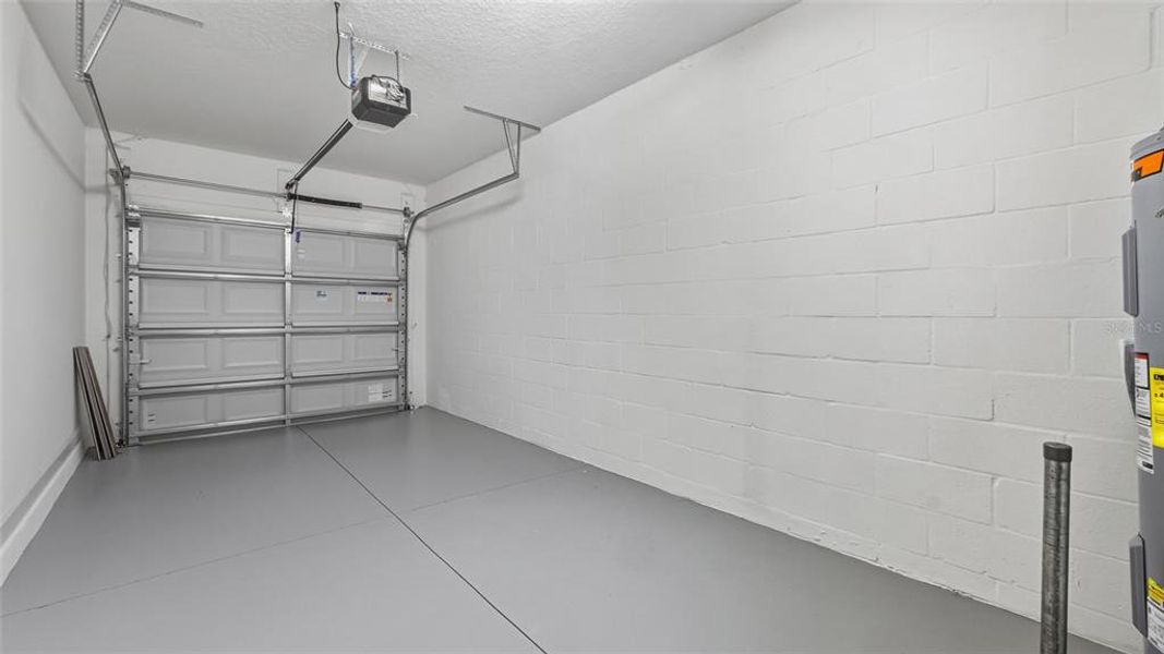 Spacious, unfurnished interior of a new home in Mirada Active Adult: Active Adult Lagoon Villas, San Antonio (Image 23). Spacious, unfurnished interior of a new home in Mirada Active Adult: Active Adult Lagoon Villas, San Antonio (Image 23).