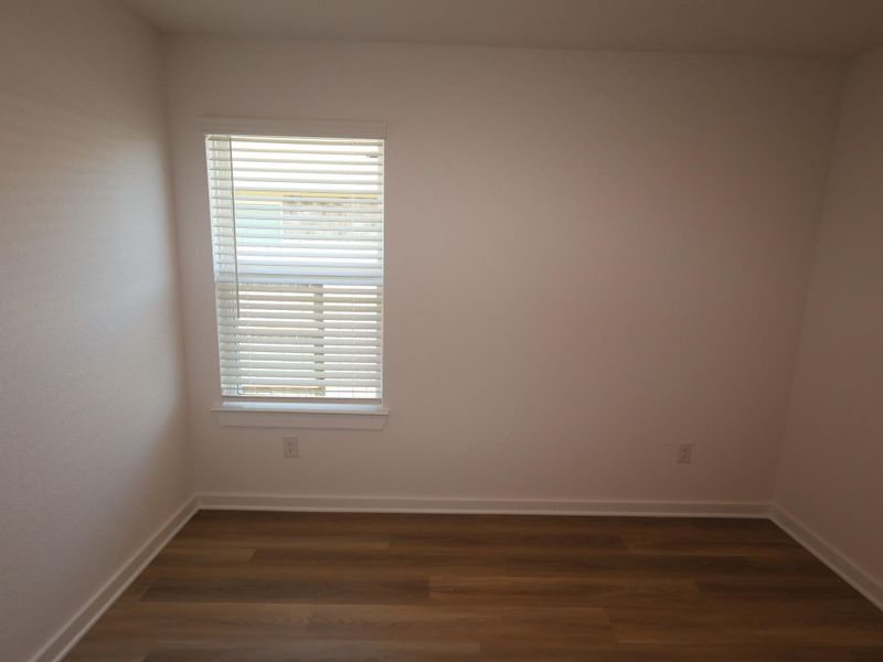 Spacious, unfurnished interior of a new home in Miller's Pond, Rosenberg (Image 21).