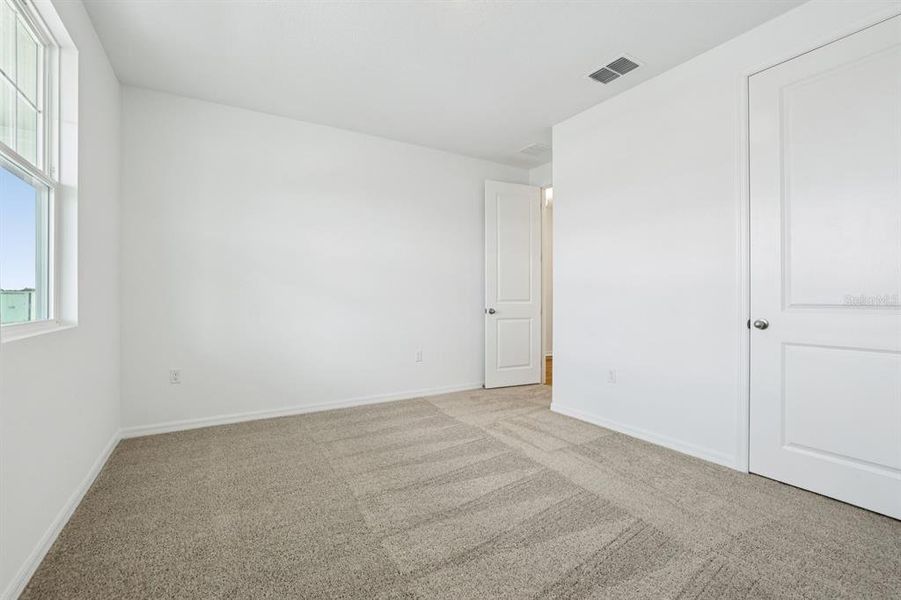 Spacious, unfurnished interior of a new home in Trailside, Mount Dora (Image 8).
