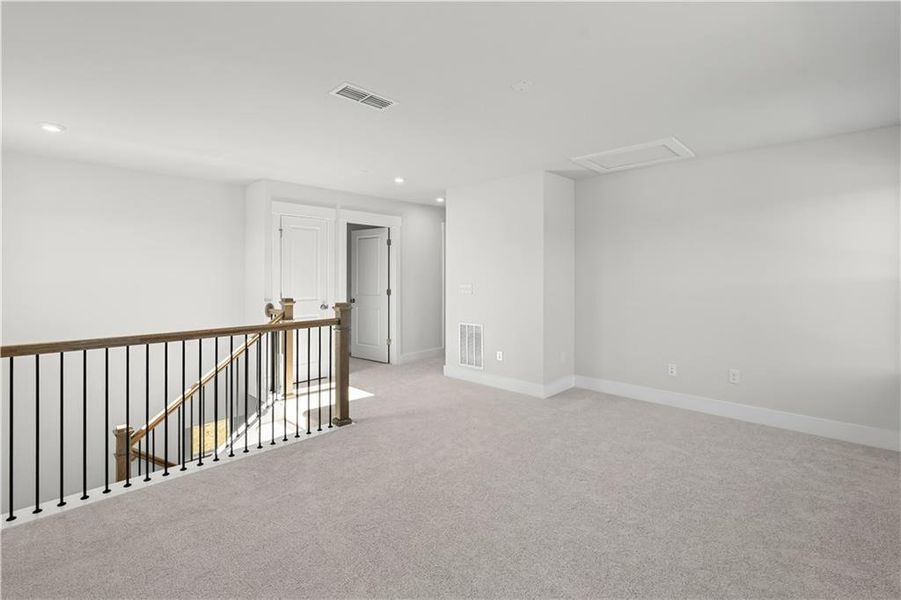 Spacious, unfurnished interior of a new home in Hunters Creek, Flowery Branch (Image 26). Spacious, unfurnished interior of a new home in Hunters Creek, Flowery Branch (Image 26).