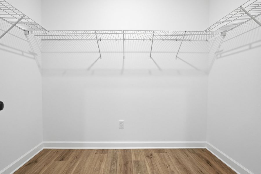 Spacious, unfurnished interior of a new home in , Crestview (Image 33).